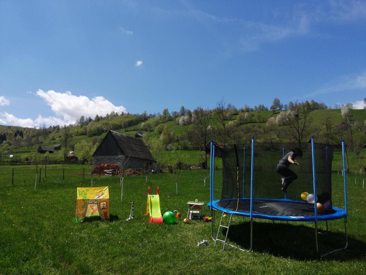브란 Casa In Curte La Zavate 빌라 외부 사진